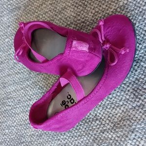 Girls size 8 flats